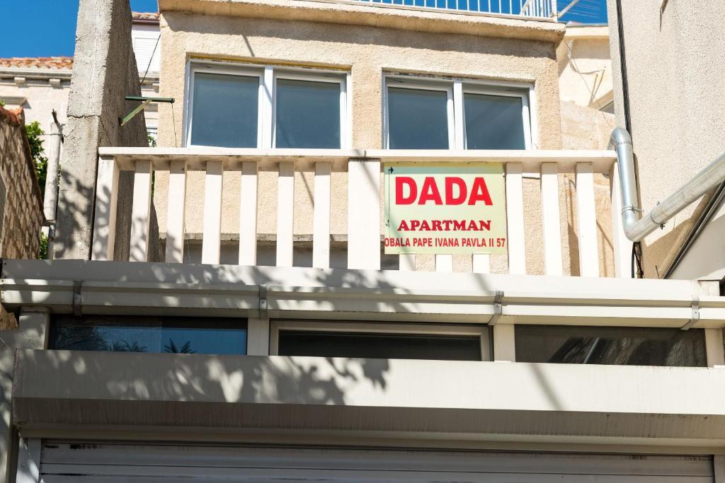 Dada 3*